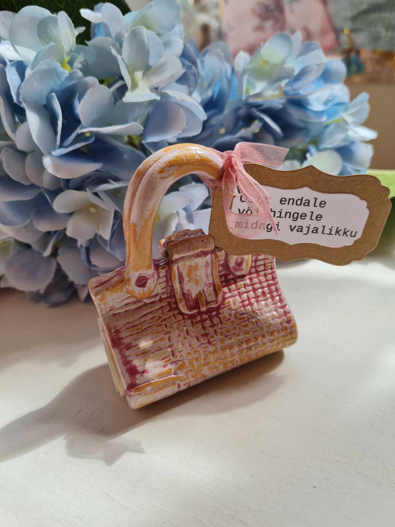 Keraamiline kott raha kinkimiseks, roosa