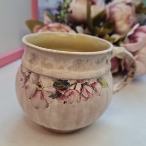 Keraamiline kruus "Õunapuuõied"