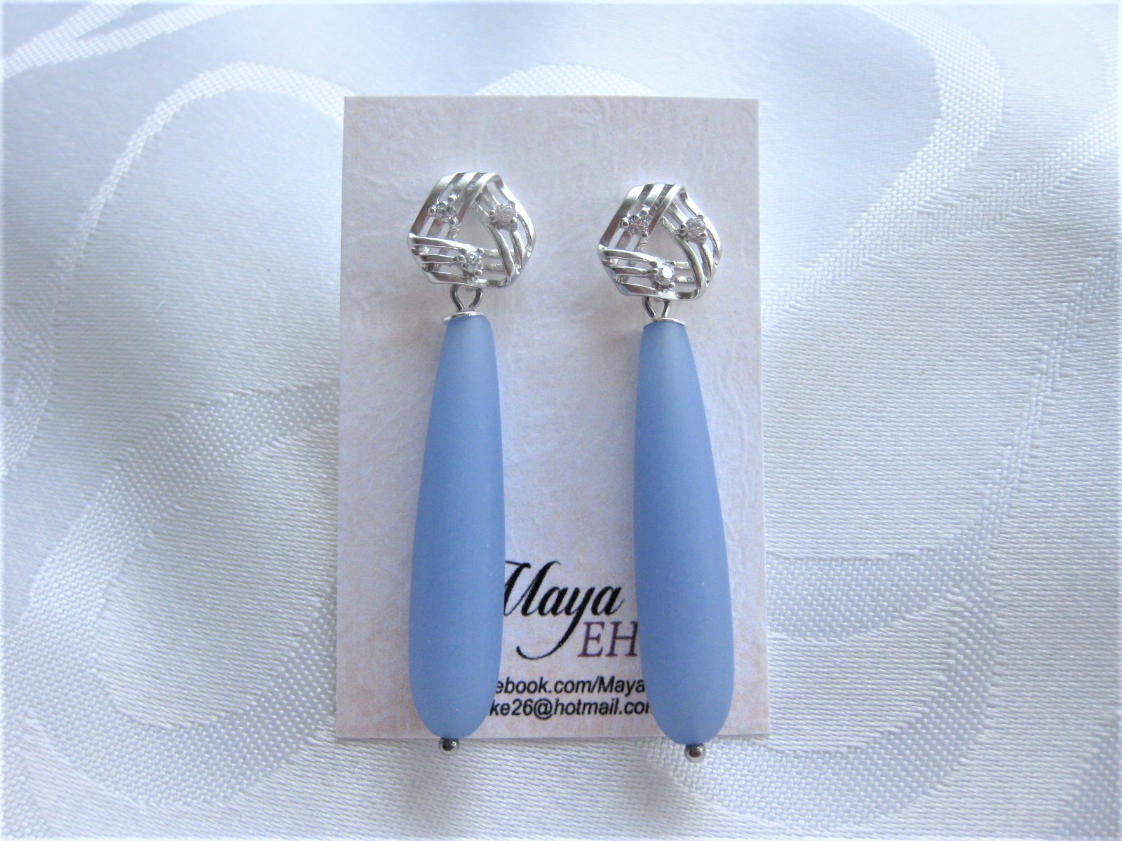 Sinisest mereklaasist kõrvarõngad