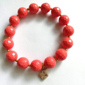 Kaunis käeehe pärlikarbiga