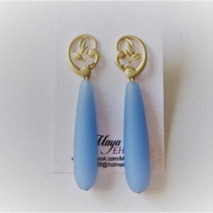 Helelillast mereklaasist kõrvarõngad