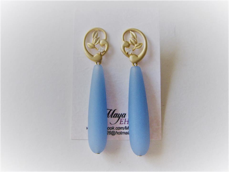 Helelillast mereklaasist kõrvarõngad