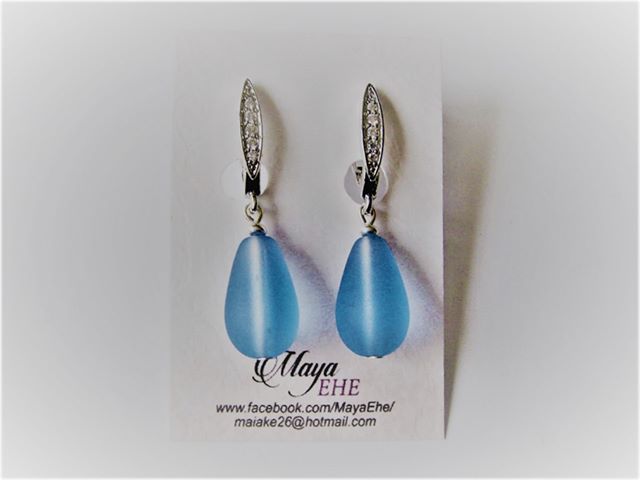 Sinisest mereklaasist kõrvarõngad