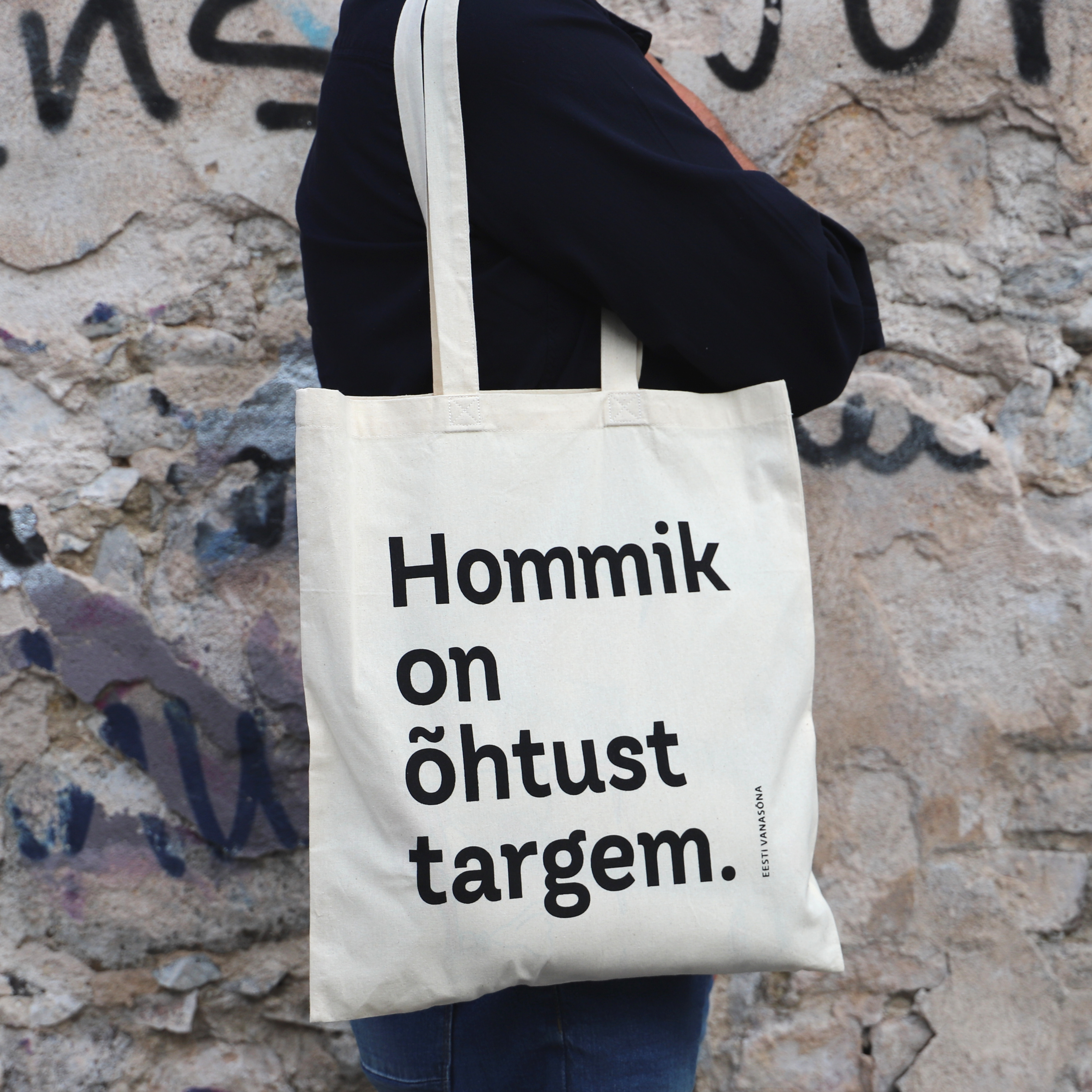 Poekott "Hommik on õhtust.." eesti vanasõna