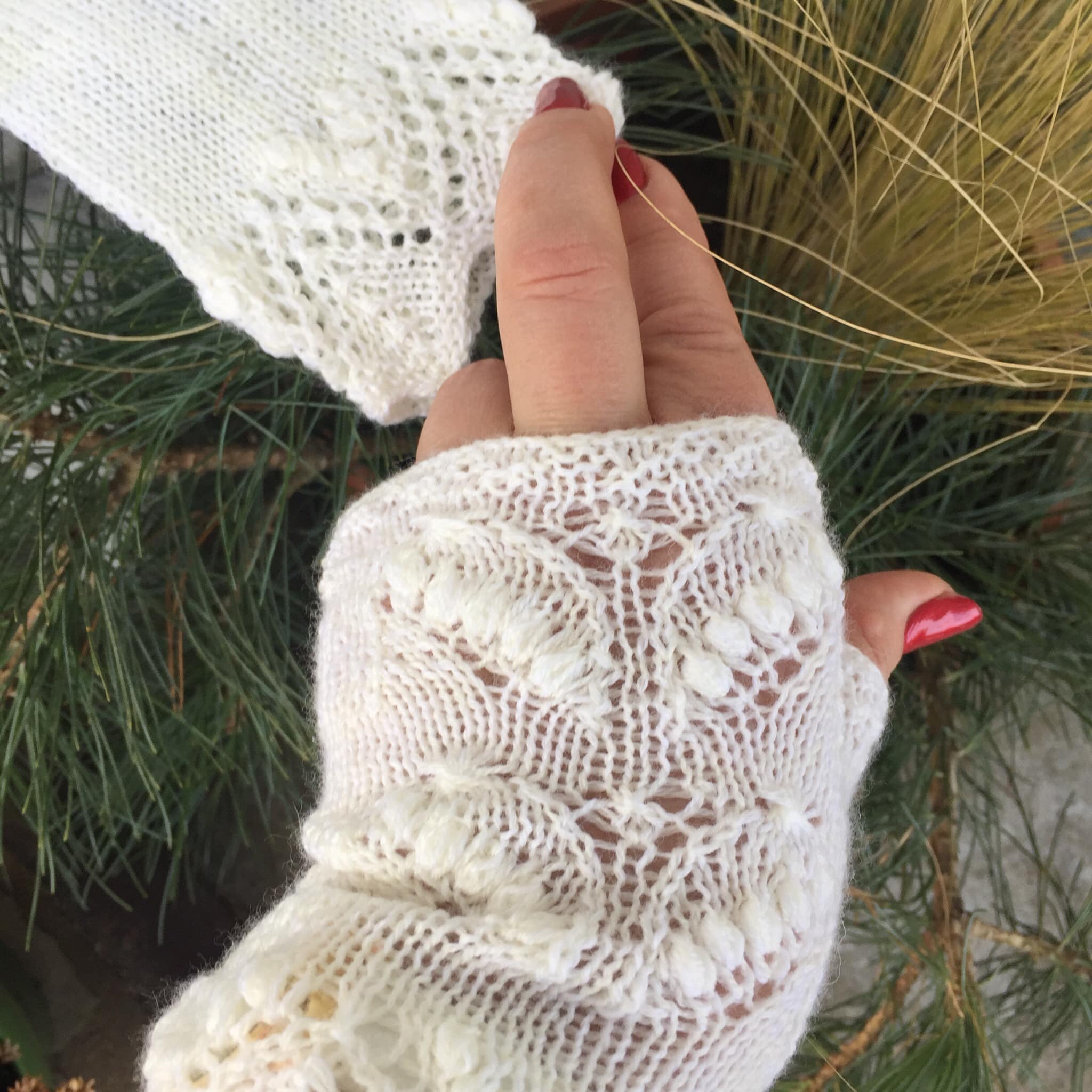 Pitsilised randmesoojendajad "Silvia kiri", valged