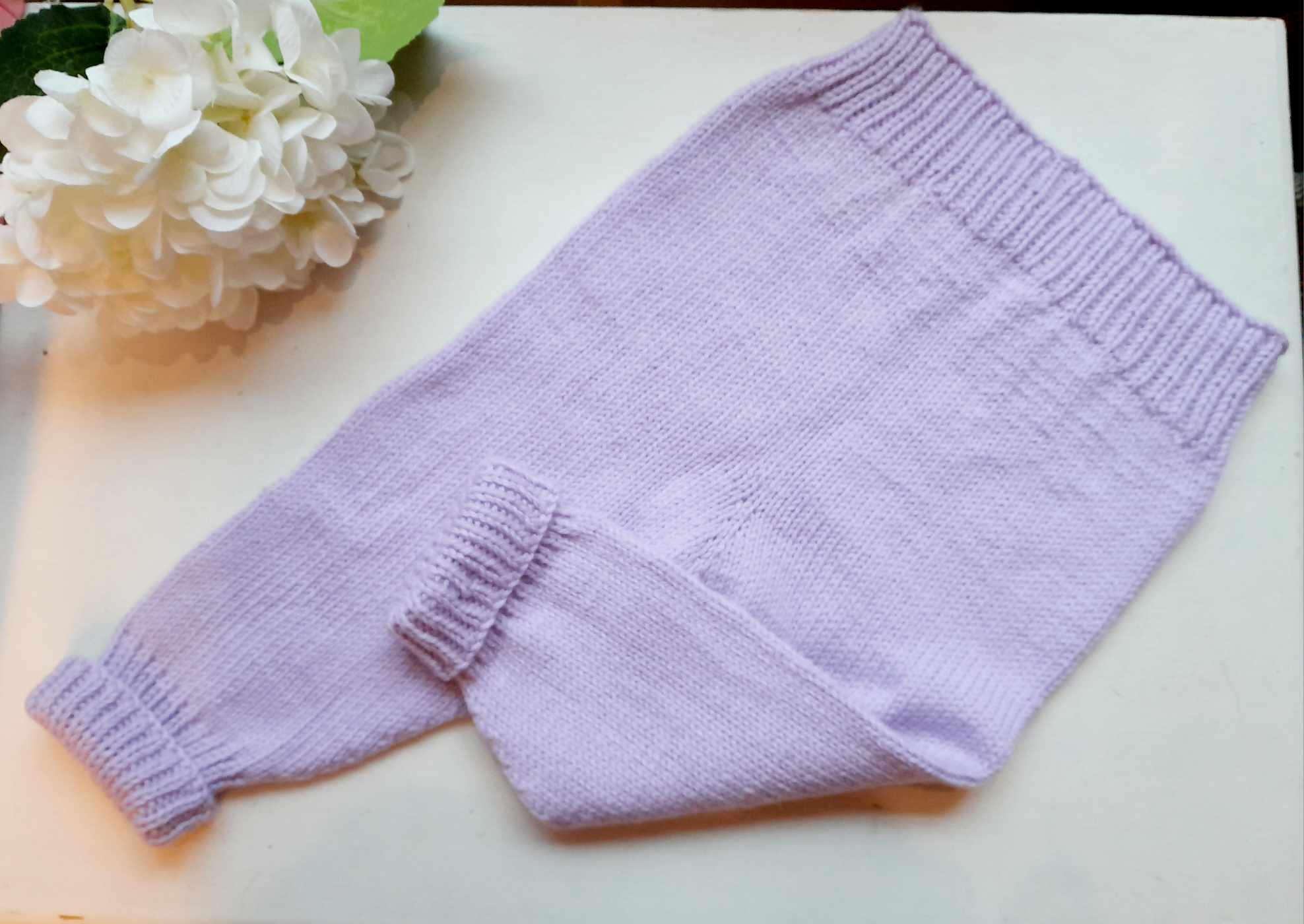 Käsitsi kootud meriino villast püksid