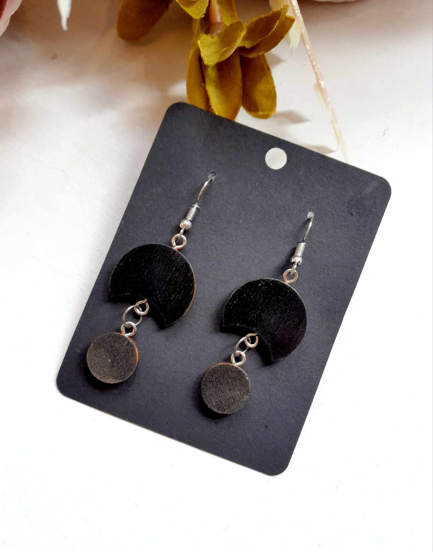 Käsitsi maalitud kõrvarõngad "Noorkuu"