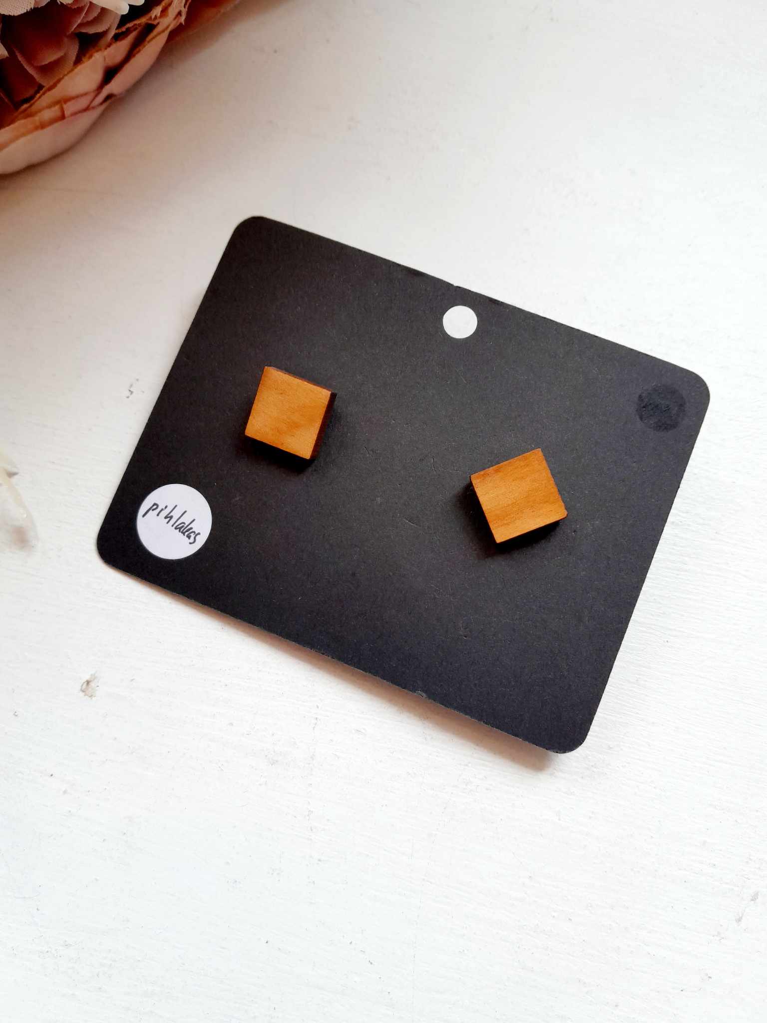 Käsitsi meisterdatud kõrvarõngad "Metsa saladused"