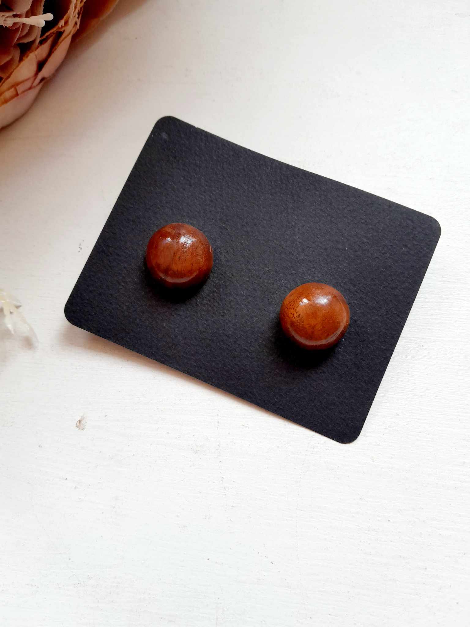 Käsitsi meisterdatud kõrvarõngad "Metsa saladused"