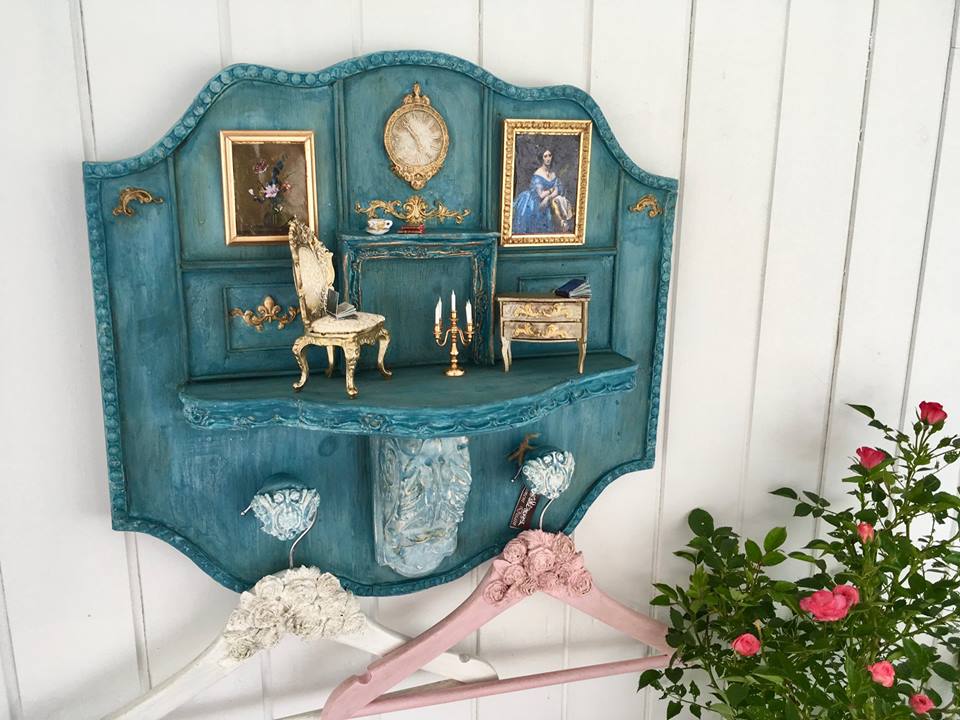 Miniatuurtoaga sinine riidenagi