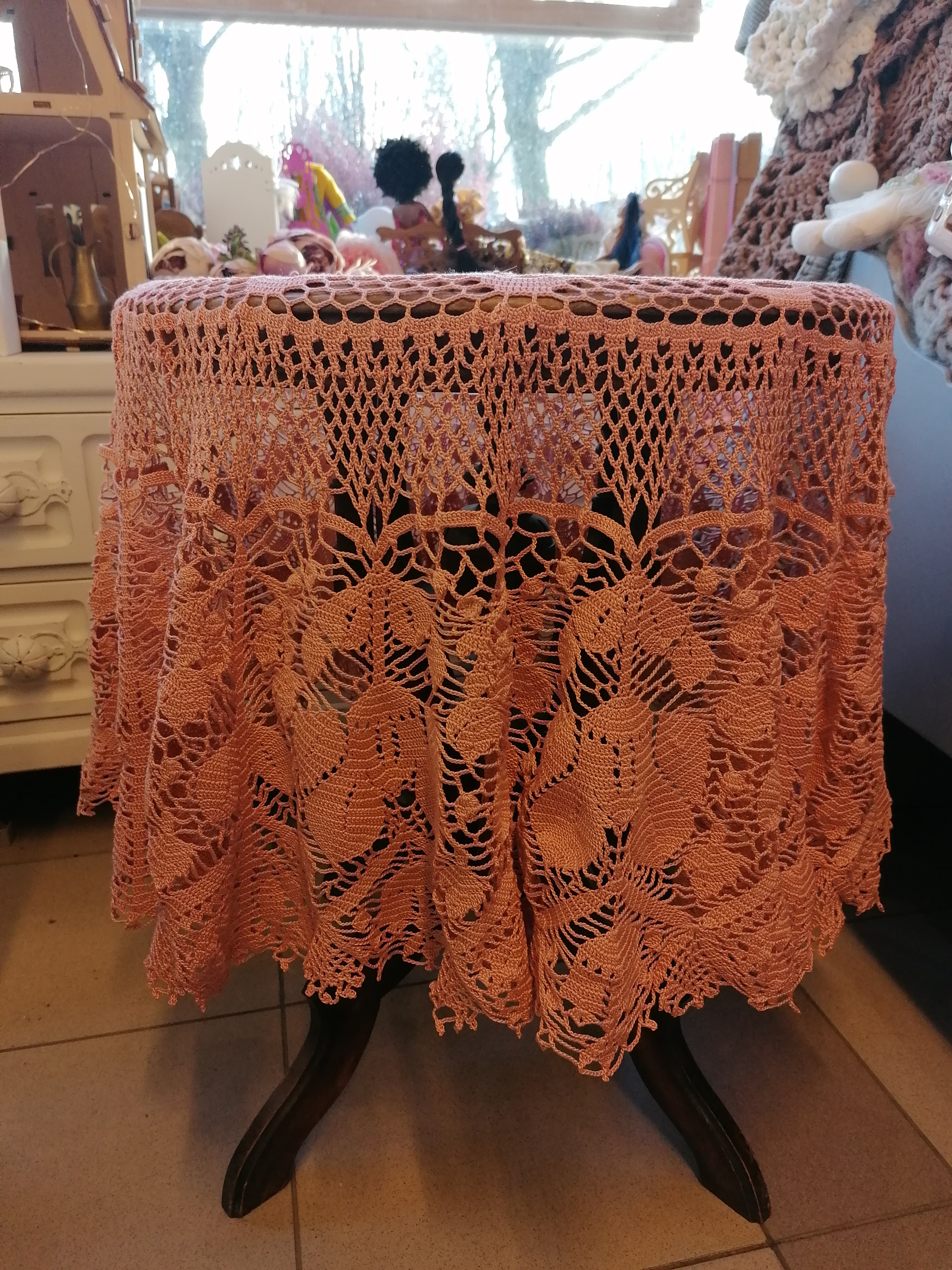 Käsitsi heegeldatud puuvillane laudlina 125cm, vanaroosa