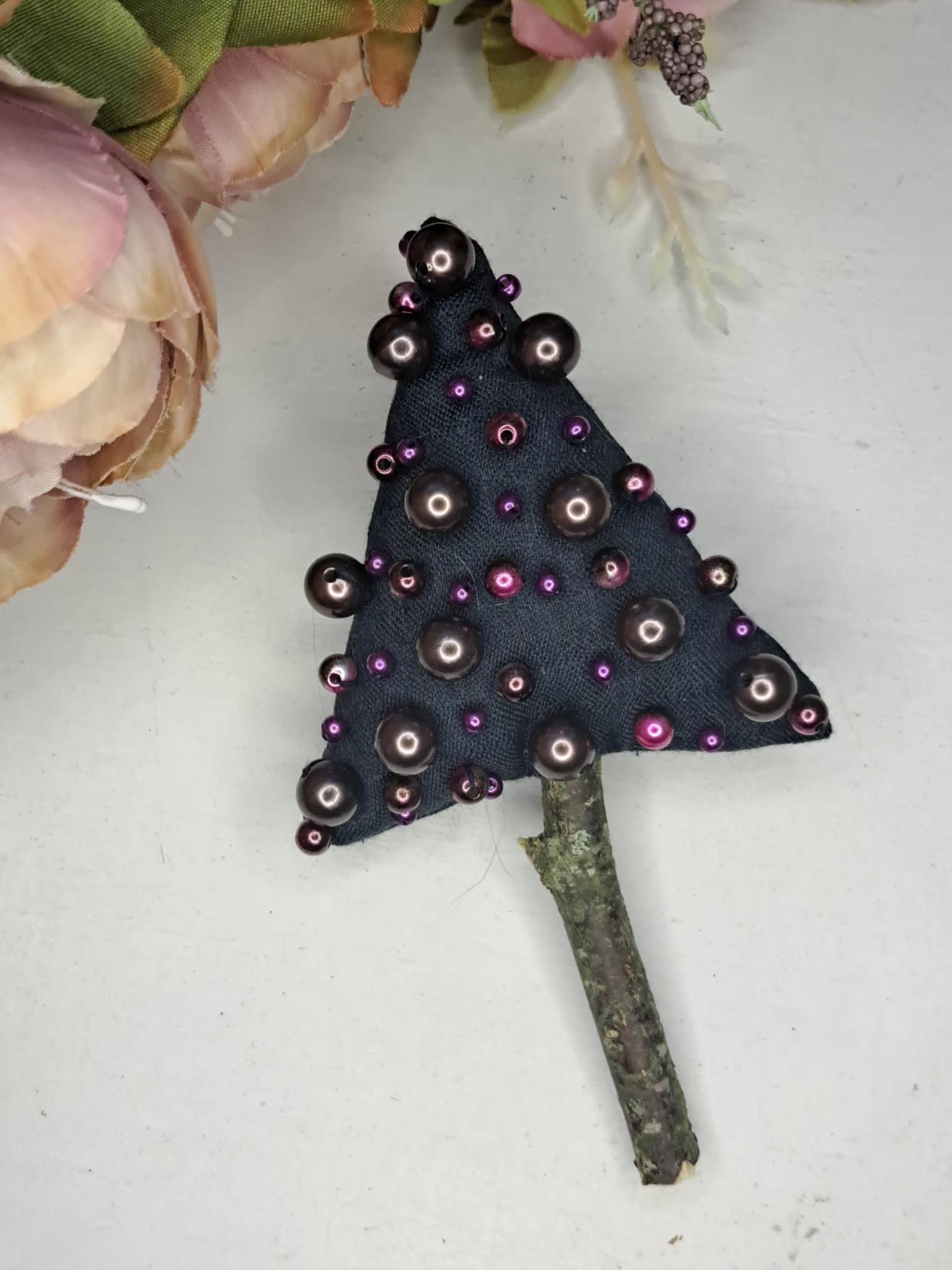 Kaunis kuusepuu pross