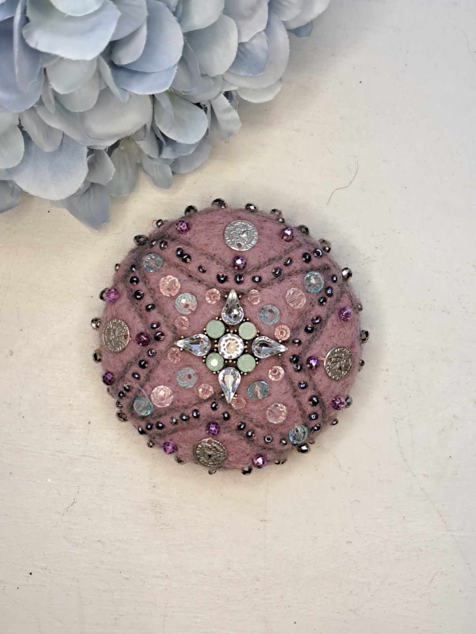 Kaunis vilditud sõlepross