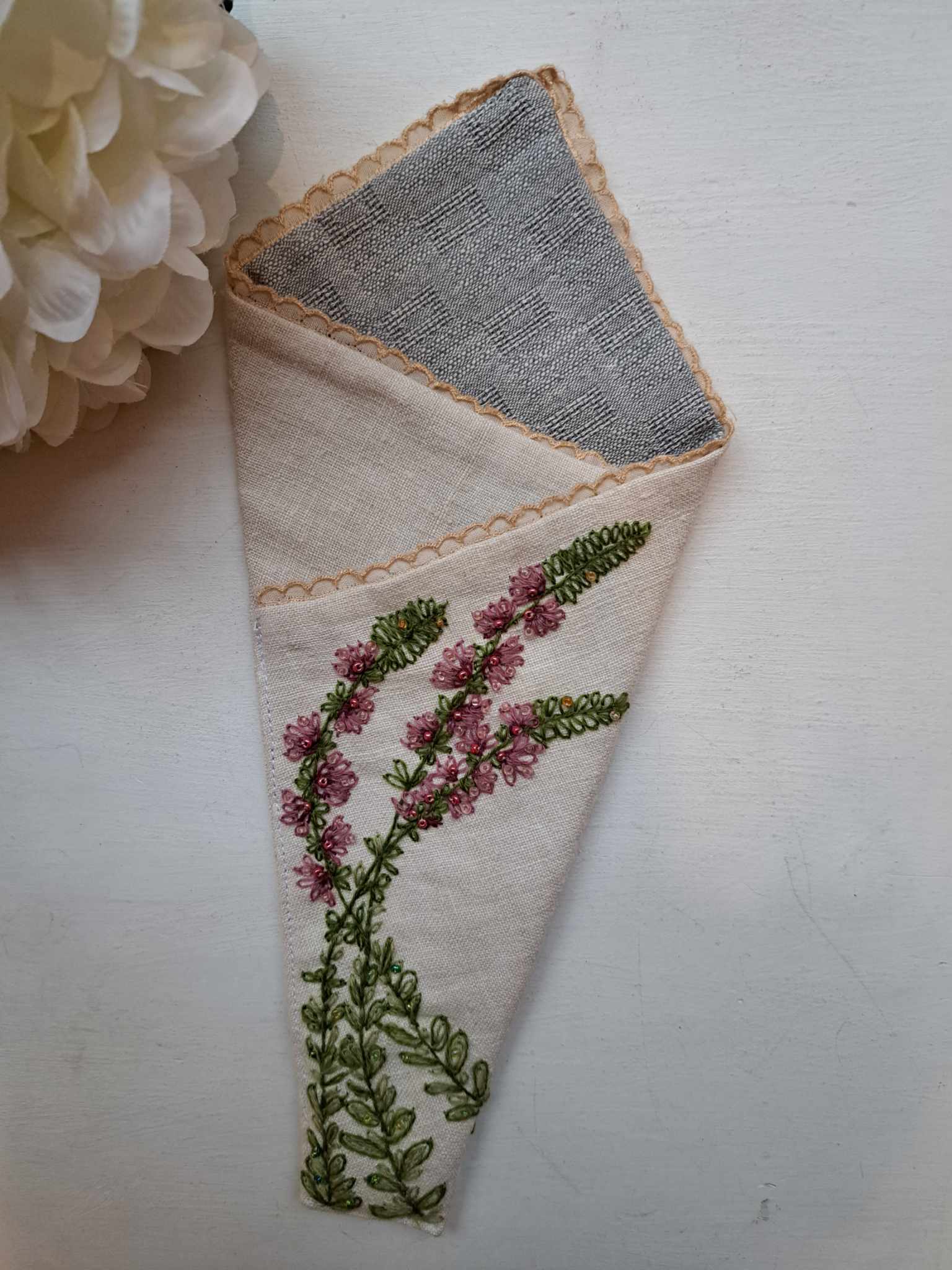 Kauni tikandiga kääritasku