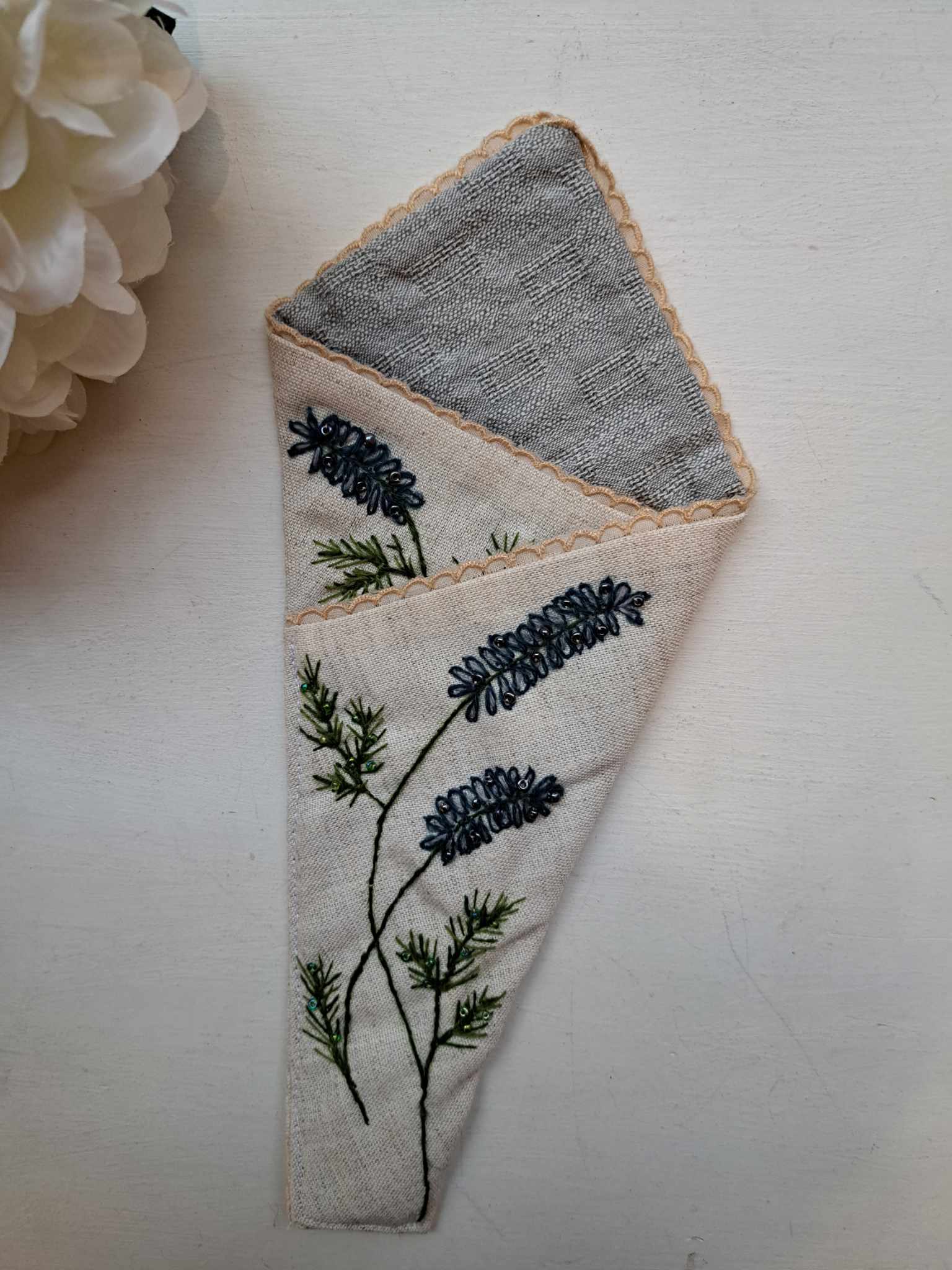 Kauni tikandiga kääritasku