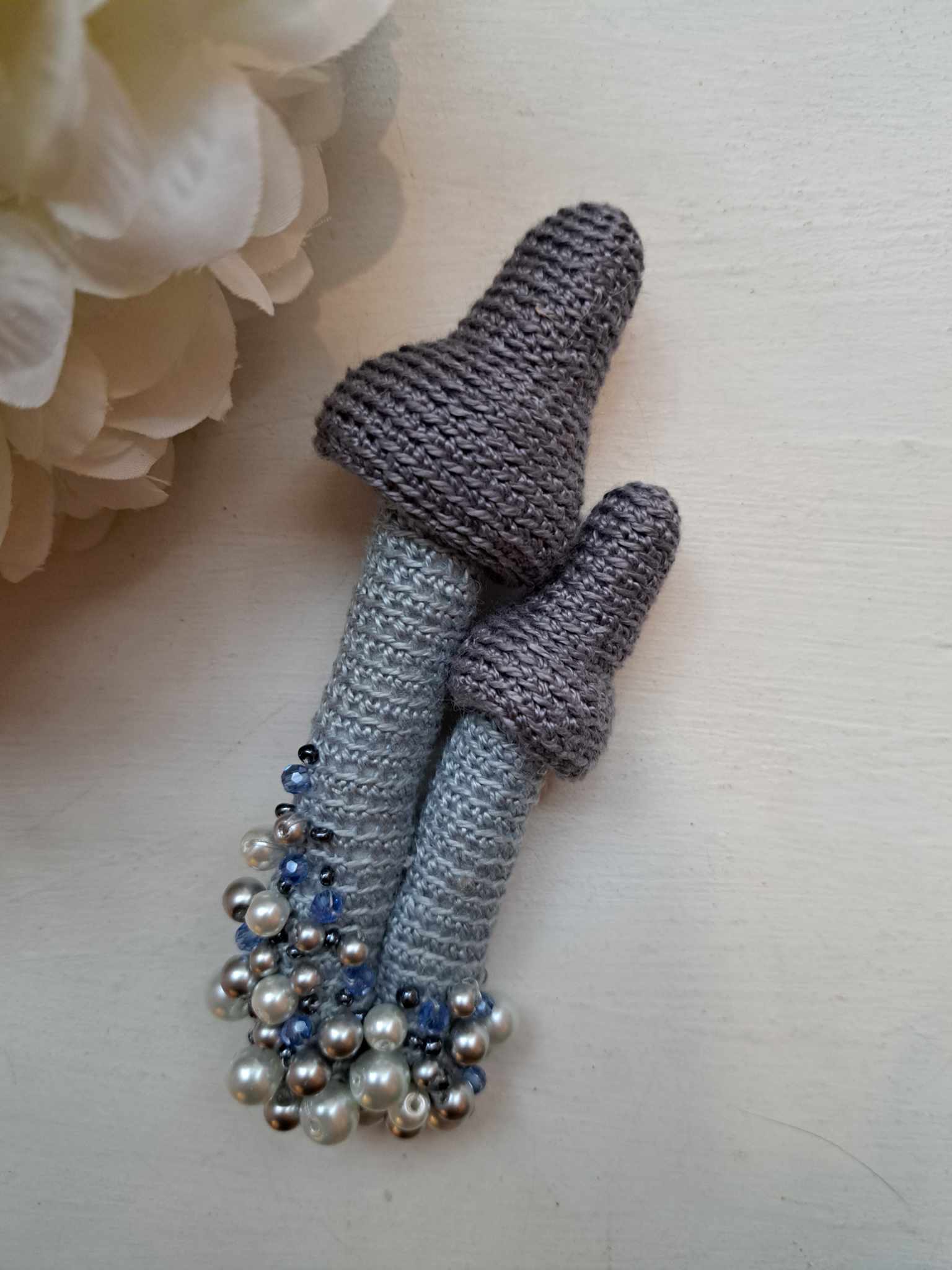 Seenepross pärlikestega