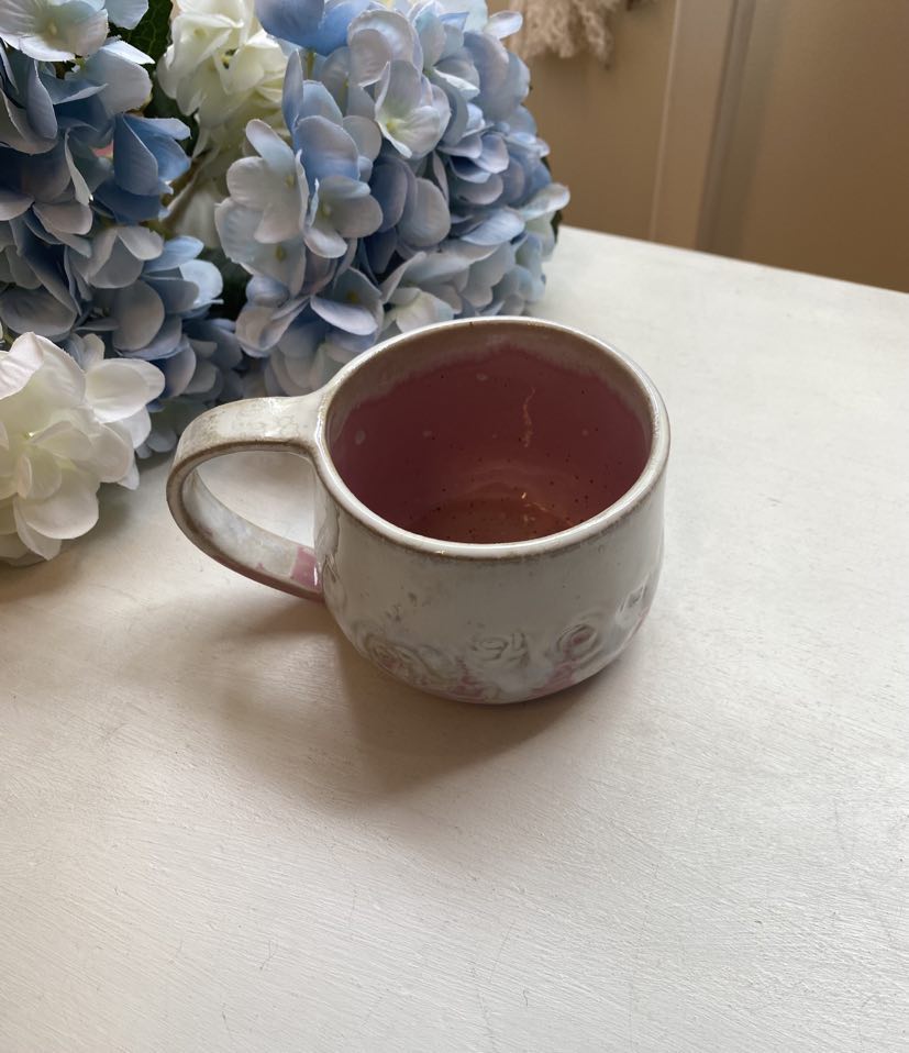 Keraamiline kruus "Roosad roosid"