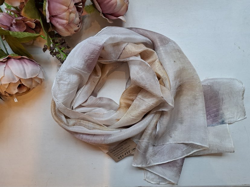 Taimetrüki mustriga siidisall