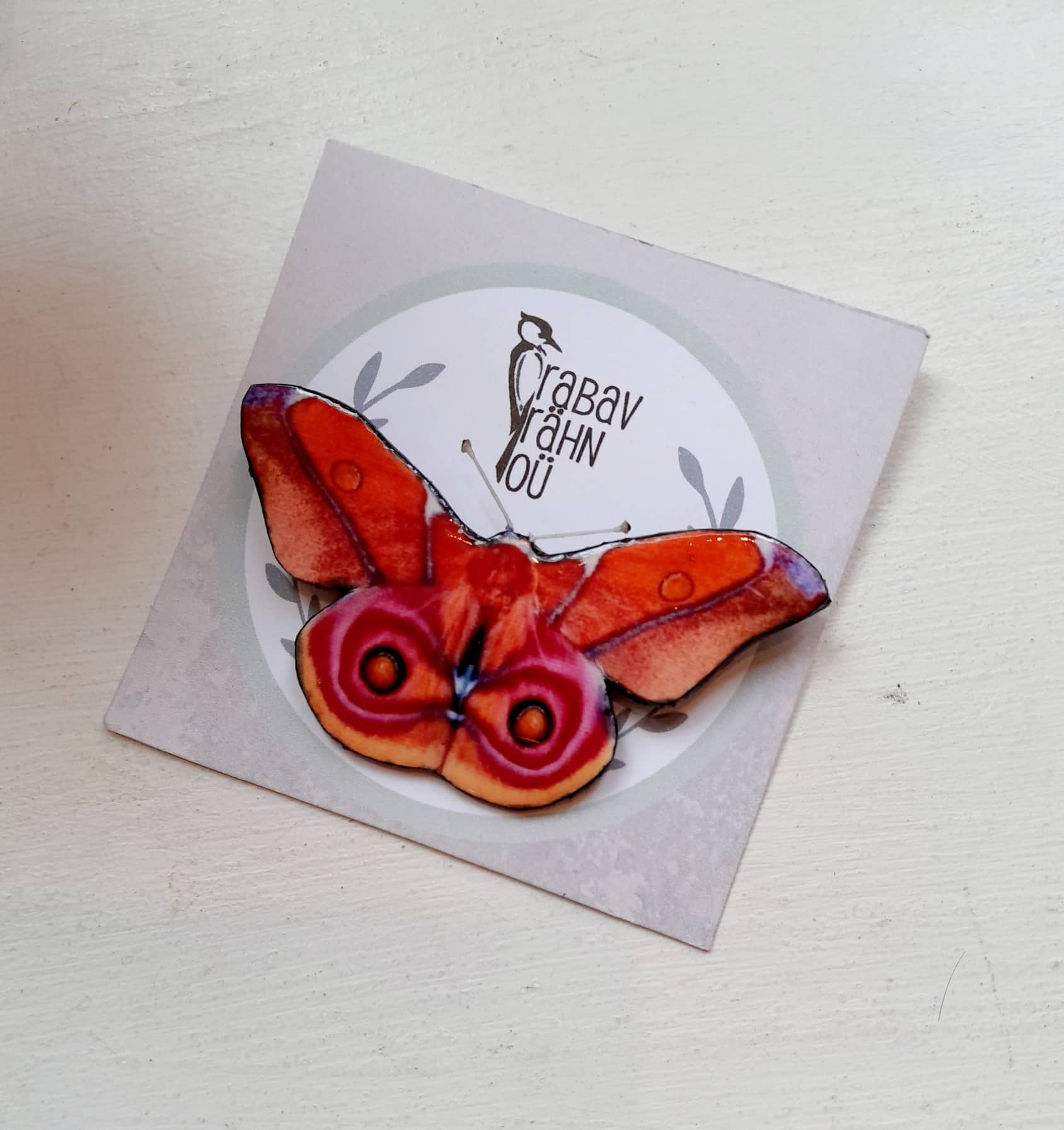 Kaunis liblikakujuline pross