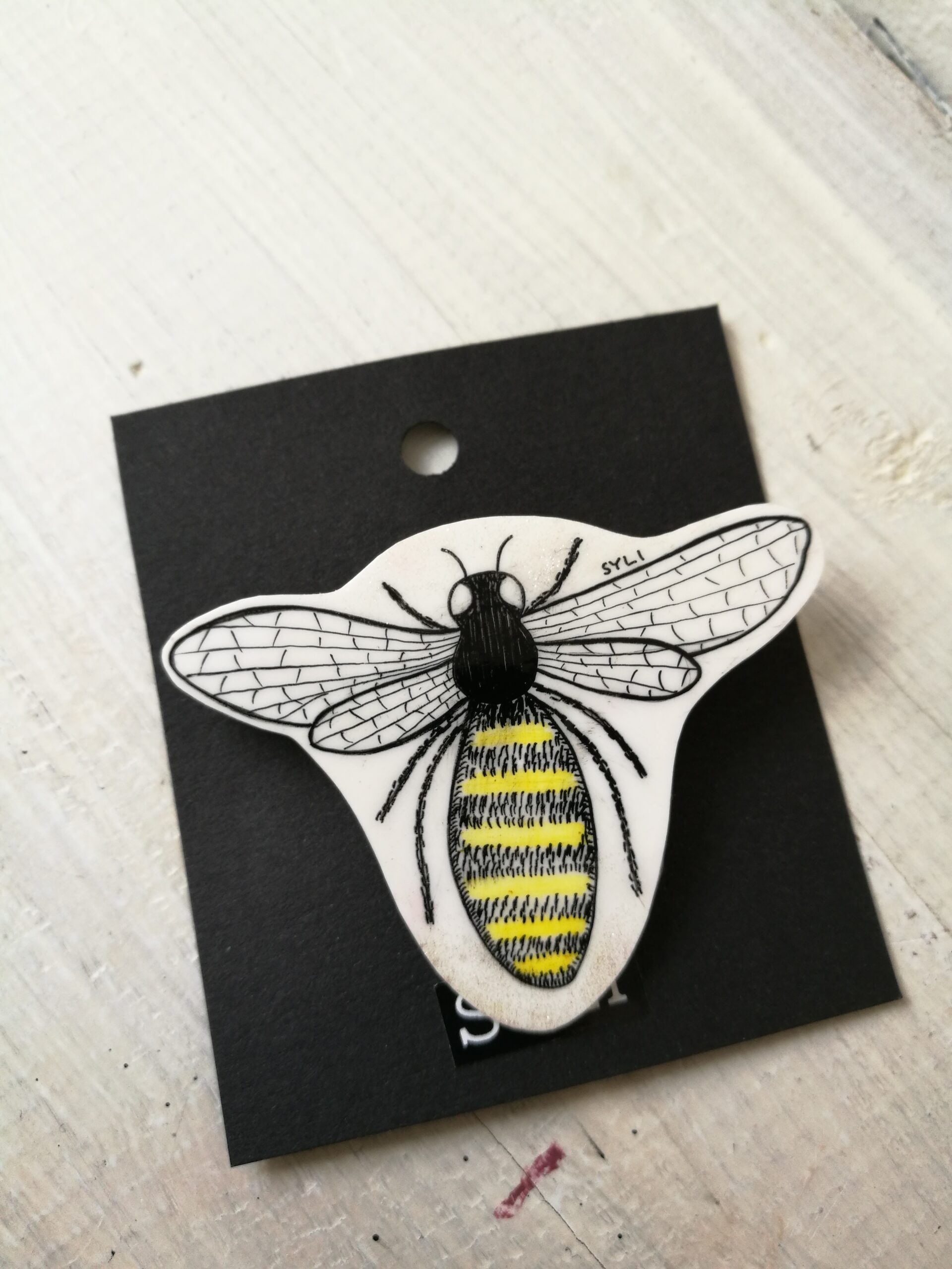 Suur sädelev mesimummu pross