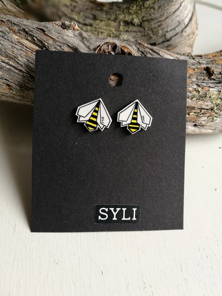 Pisikesed mesimummu kõrvarõngad