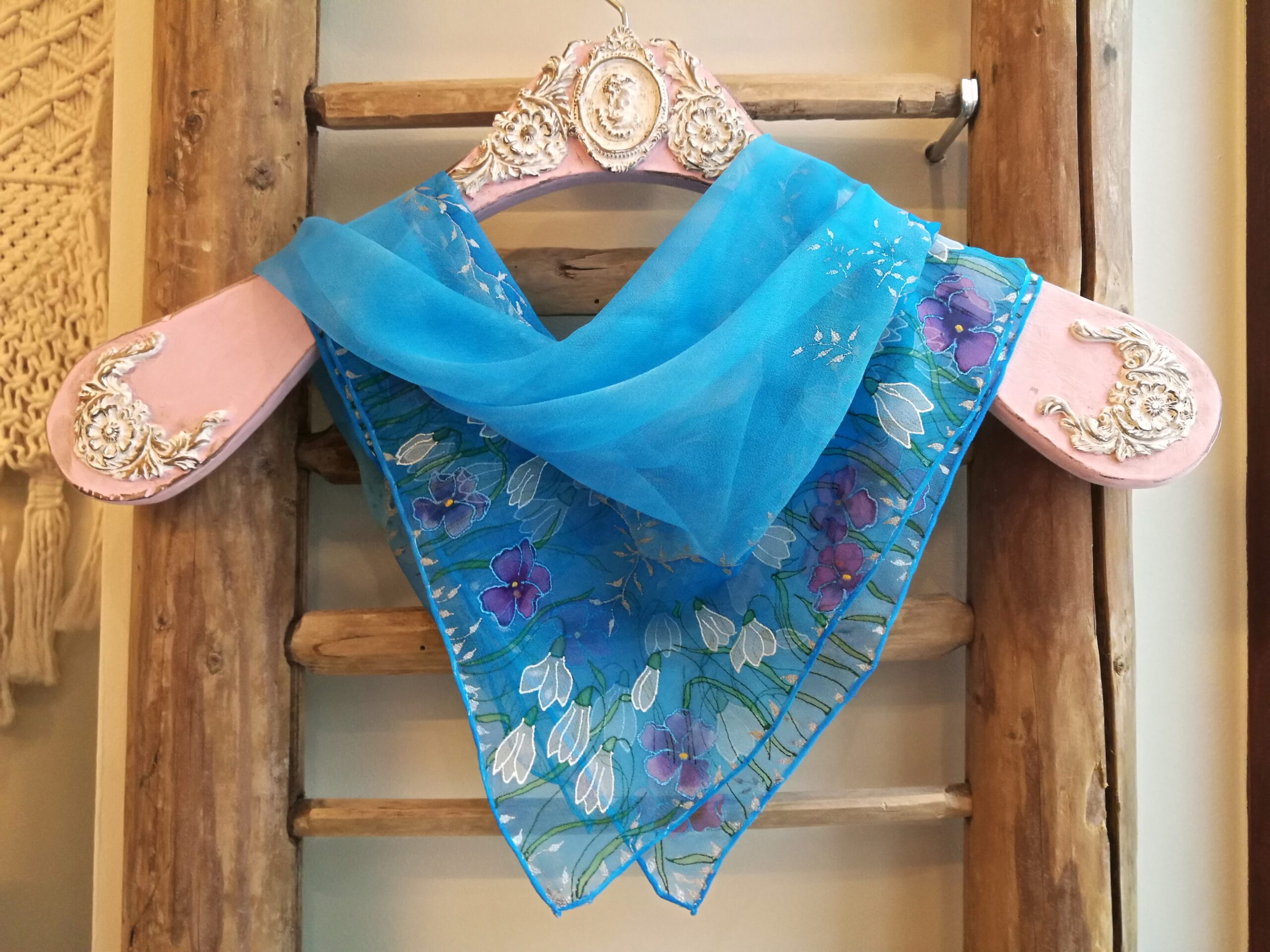 Siidirätik "Lumikellukad ja kannikesed"