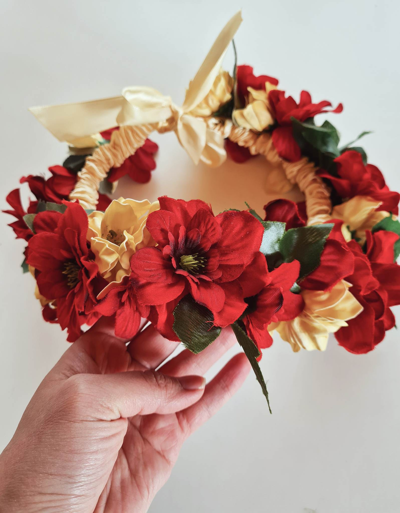 Peapärg punaste õitega