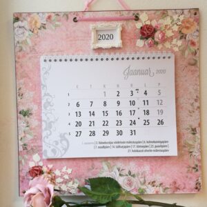 Romantiline seinakalender 2020 roosidega