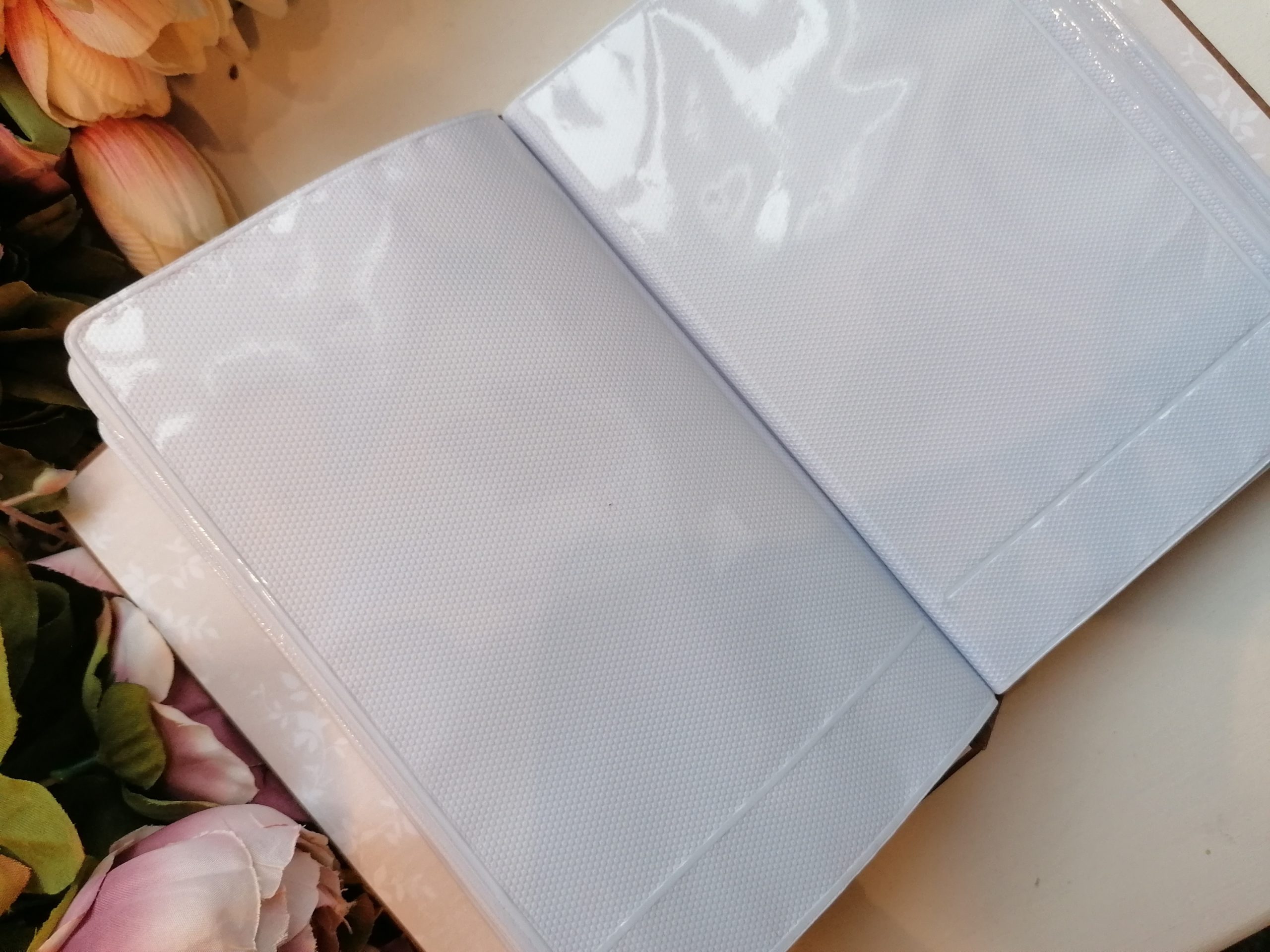 Roosidega pildialbum kilesisuga