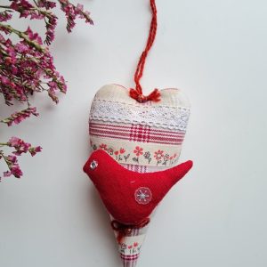 Riputatav südamekujuline ehe