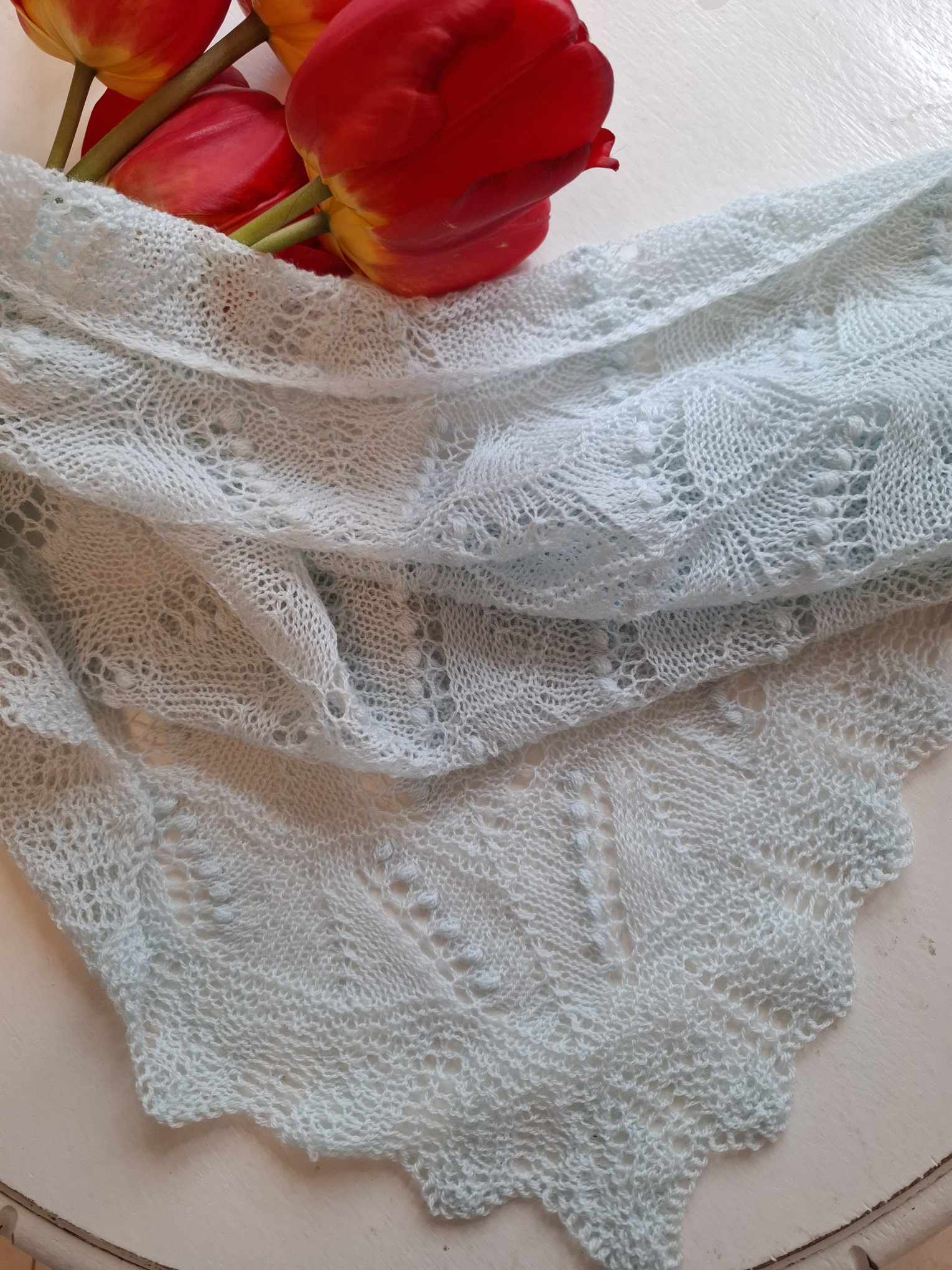 Haapsalu kolmnurkne rätt, Piibelehe kirjaga, helesinine