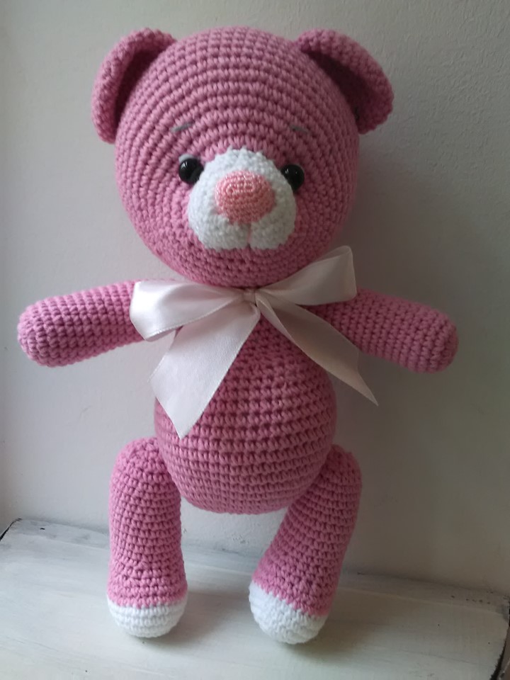 Heegeldatud suur roosa Mõmmi