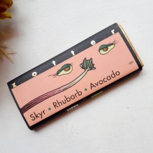 Täidisega vegan šokolaad "Skyr. Rhubarb. Avocado"- "Skyr, rabarber ja avokaado"