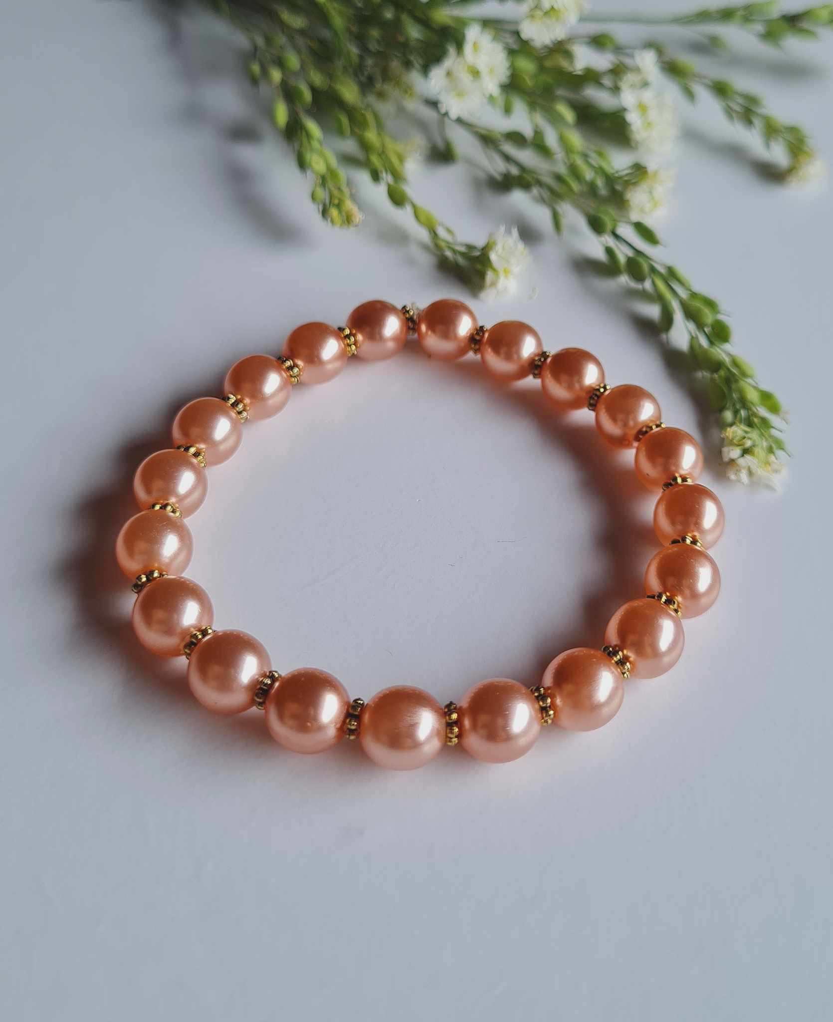 Kaunis käeehe helmestest